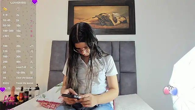 Vahiolet smith online show from 03-19-26, 03:54