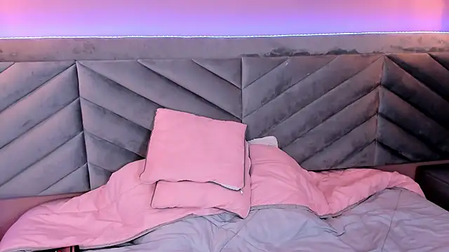 Snapshot of Ary_thompson__ chatting on 01-30-25, 11:13 Ary thompson online show from 01-30-25, 11:13