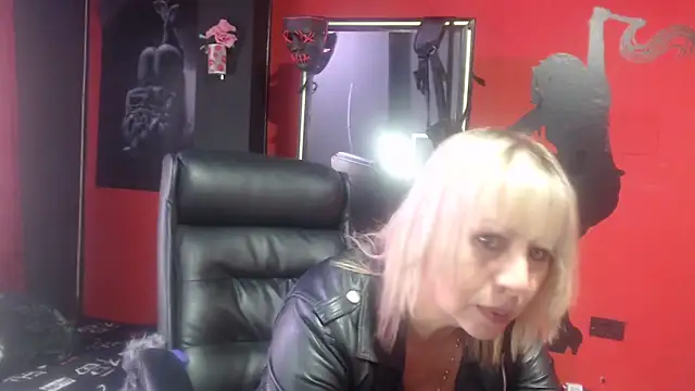 KLOE PIELL online show from 09-17-25, 09:27