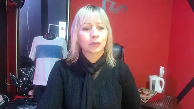 KLOE PIELL online show from 10-20-25, 04:29