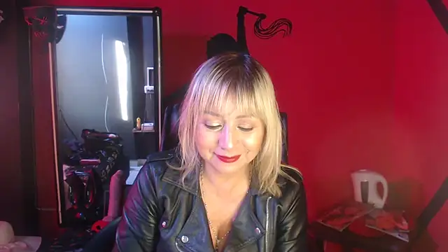 KLOE PIELL online show from 11-05-25, 09:48