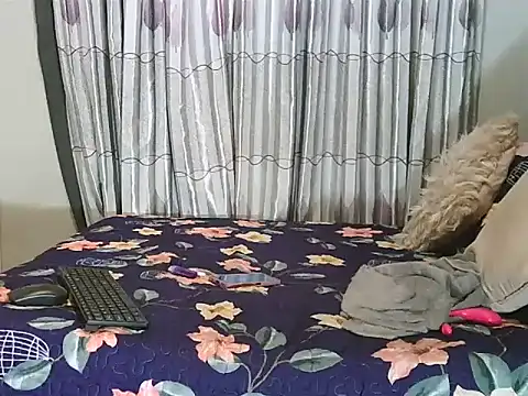 Snapshot of Amberbela chatting on 12-04-24, 04:21 Amberbela online show from 12-04-24, 04:21