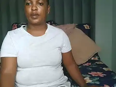 Snapshot of Amberbela chatting on 01-08-25, 10:15 Amberbela online show from 01-08-25, 10:15