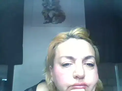 Snapshot of Parolita chatting on 07-16-26, 12:49 Parolita online show from 07-16-26, 12:49