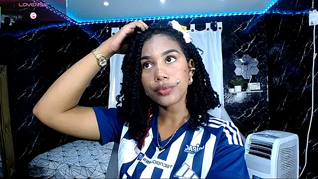 Hillary queen online show from 09-29-25, 12:43