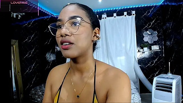 Hillary queen online show from 10-03-25, 12:46