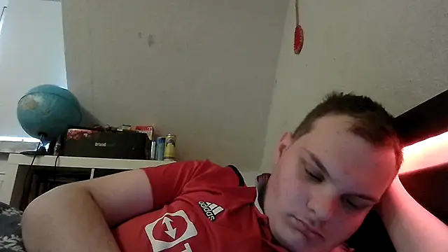 Nicolasjlhkjzl online show from 04-06-26, 05:08
