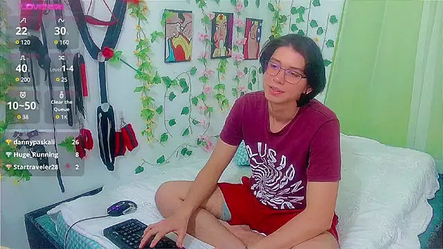 Snapshot of Andy_gray chatting on 02-04-25, 05:12 Andy gray online show from 02-04-25, 05:12