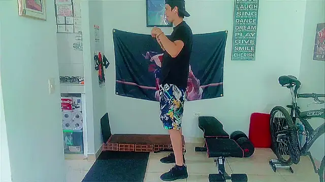 Snapshot of Andy_gray chatting on 12-17-25, 04:46 Andy gray online show from 12-17-25, 04:46