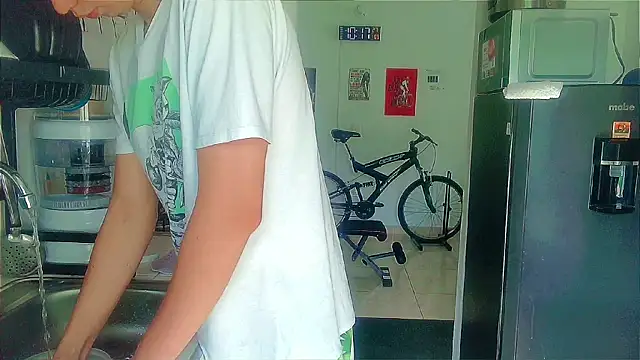 Snapshot of Andy_gray chatting on 01-09-26, 03:15 Andy gray online show from 01-09-26, 03:15