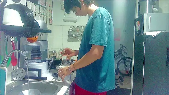 Snapshot of Andy_gray chatting on 03-03-26, 11:05 Andy gray online show from 03-03-26, 11:05