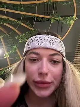 KylieJoyce online show from 02-17-25, 11:31