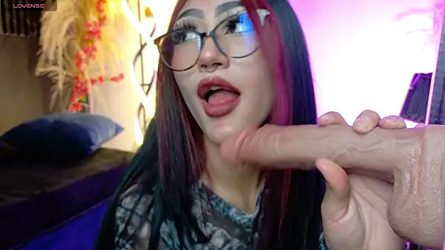 Snapshot of miluv19 chatting on 02-10-26, 07:29 miluv19 online show from 02-10-26, 07:29