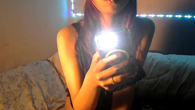 Snapshot of Mint_Minty chatting on 01-08-26, 03:03 Mint Minty online show from 01-08-26, 03:03