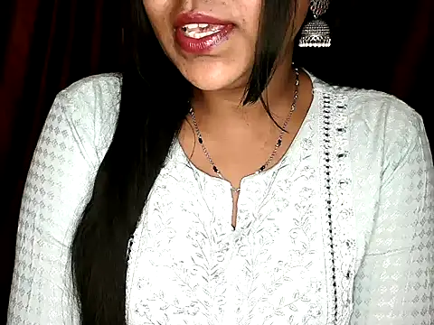 shila20 online show from 10-28-25, 05:11