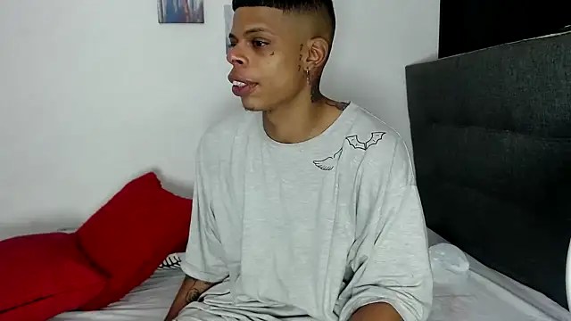 Snapshot of BrandonStond chatting on 11-22-25, 03:16 BrandonStond online show from 11-22-25, 03:16