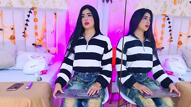 Mia-Monroe online show from 11-03-25, 02:57