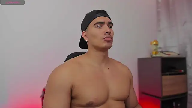 JamesGraay online show from 11-05-25, 03:01