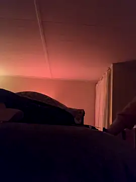 Snapshot of KatieBARBiE98 chatting on 12-04-24, 03:59 KatieBARBiE98 online show from 12-04-24, 03:59