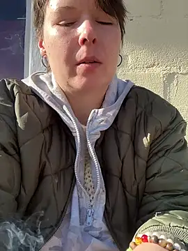 Snapshot of KatieBARBiE98 chatting on 02-05-25, 06:59 KatieBARBiE98 online show from 02-05-25, 06:59