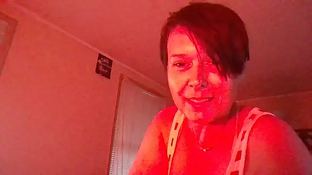 Snapshot of KatieBARBiE98 chatting on 09-26-25, 10:47 KatieBARBiE98 online show from 09-26-25, 10:47