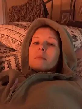 Snapshot of KatieBARBiE98 chatting on 11-11-25, 09:48 KatieBARBiE98 online show from 11-11-25, 09:48