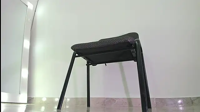 Snapshot of Madeleine__w chatting on 03-10-25, 11:27 Madeleine w online show from 03-10-25, 11:27