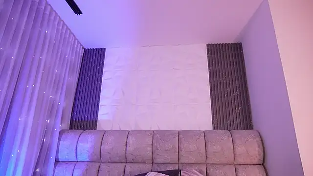 Godess Scarlett77 online show from 04-01-26, 03:07