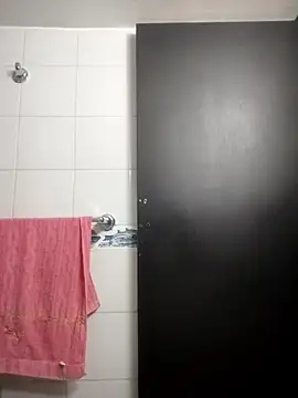 catalinamommyx online show from 10-05-25, 10:51