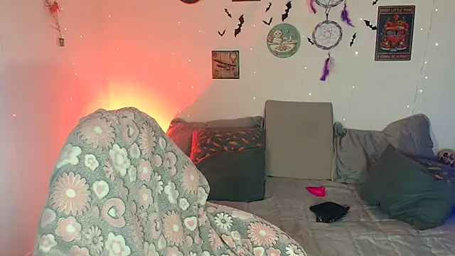 catalinamommyx online show from 11-04-25, 01:05