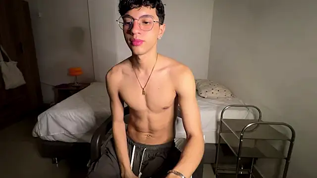 Angelligth online show from 11-28-25, 03:31