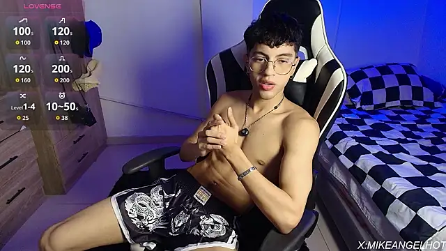 Angelligth online show from 03-18-26, 03:42