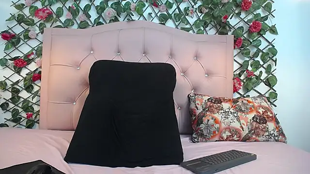 LucyCute 1 online show from 04-13-26, 03:28