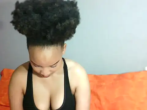 Snapshot of SmallSlut5 chatting on 11-09-25, 02:04 SmallSlut5 online show from 11-09-25, 02:04