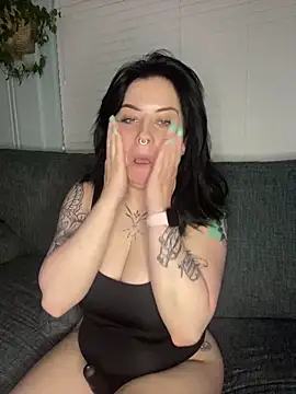 Snapshot of NaomiSquirts chatting on 03-16-25, 08:21 NaomiSquirts online show from 03-16-25, 08:21