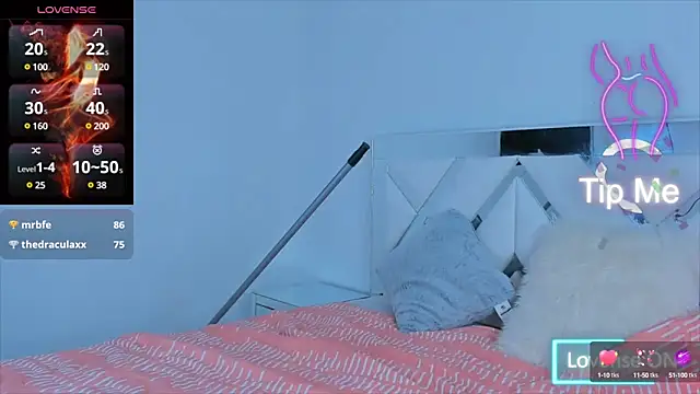 Snapshot of _violetadulce chatting on 02-04-25, 03:00  violetadulce online show from 02-04-25, 03:00