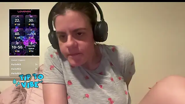 Jess4you0818 online show from 12-04-24, 01:14