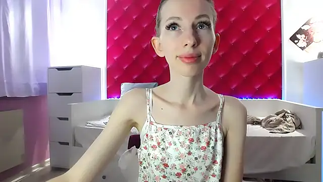 Snapshot of BarbieGoddess chatting on 12-09-24, 08:23 BarbieGoddess online show from 12-09-24, 08:23