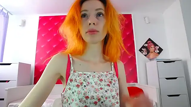 Snapshot of BarbieGoddess chatting on 01-05-25, 01:15 BarbieGoddess online show from 01-05-25, 01:15