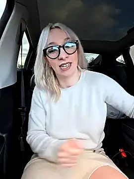 Snapshot of Giuliana_baby chatting on 02-25-25, 04:42 Giuliana baby online show from 02-25-25, 04:42