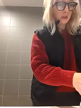 Snapshot of Giuliana_baby chatting on 02-27-25, 09:43 Giuliana baby online show from 02-27-25, 09:43