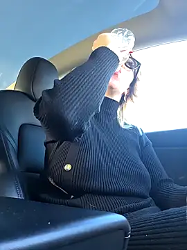 Snapshot of Giuliana_baby chatting on 10-17-25, 08:39 Giuliana baby online show from 10-17-25, 08:39