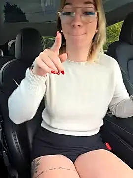 Snapshot of Giuliana_baby chatting on 11-05-25, 08:47 Giuliana baby online show from 11-05-25, 08:47