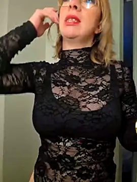 Snapshot of Giuliana_baby chatting on 11-23-25, 09:09 Giuliana baby online show from 11-23-25, 09:09