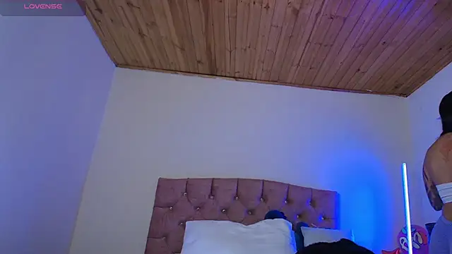 Snapshot of miaa_saenz1 chatting on 09-10-25, 04:01 miaa saenz1 online show from 09-10-25, 04:01