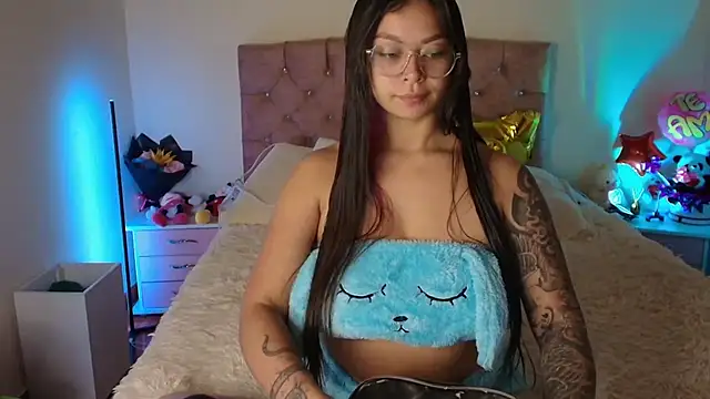 Snapshot of miaa_saenz1 chatting on 11-05-25, 03:50 miaa saenz1 online show from 11-05-25, 03:50