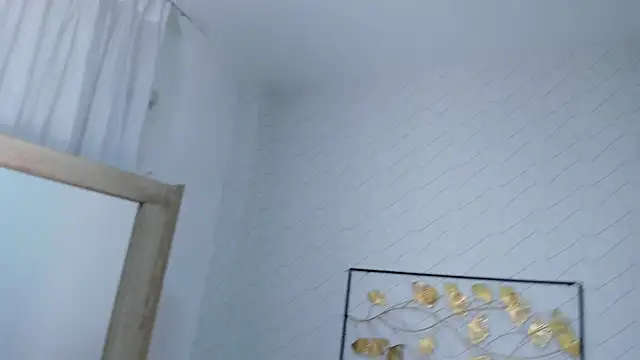 Snapshot of Katalella_murillo chatting on 03-19-25, 09:49 Katalella murillo online show from 03-19-25, 09:49