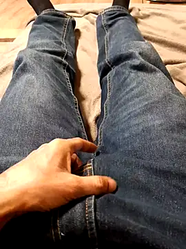 Snapshot of Big_Dick_22_in_Room chatting on 03-03-25, 10:28 Big Dick 22 in Room online show from 03-03-25, 10:28