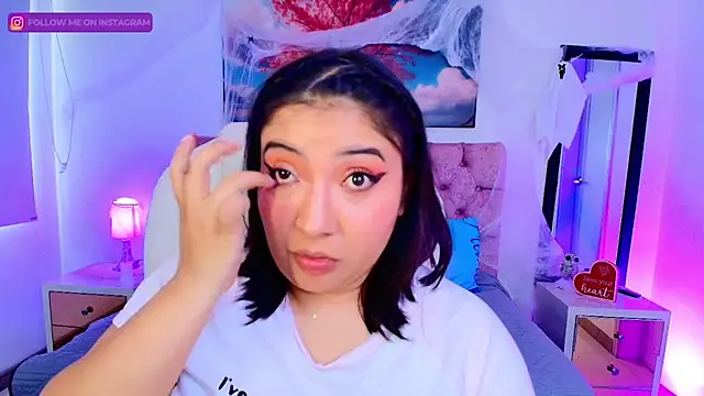 Snapshot of Emma_monserrat chatting on 10-21-25, 07:14 Emma monserrat online show from 10-21-25, 07:14