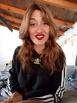 Snapshot of Viudanegraa chatting on 09-09-25, 12:05 Viudanegraa online show from 09-09-25, 12:05